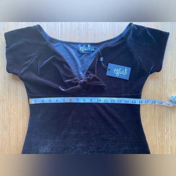 NWT Hell Bunny keyhole velvet top - Picture 3 of 10